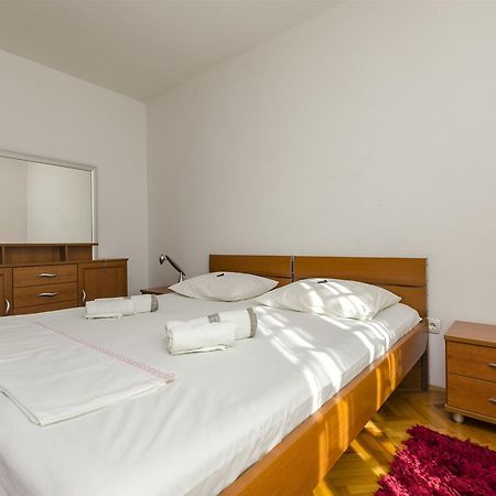 Apartments Mare Postira Exterior foto